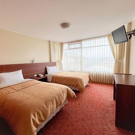 Hotel Flor De Los Andes Tulcán Extérieur photo