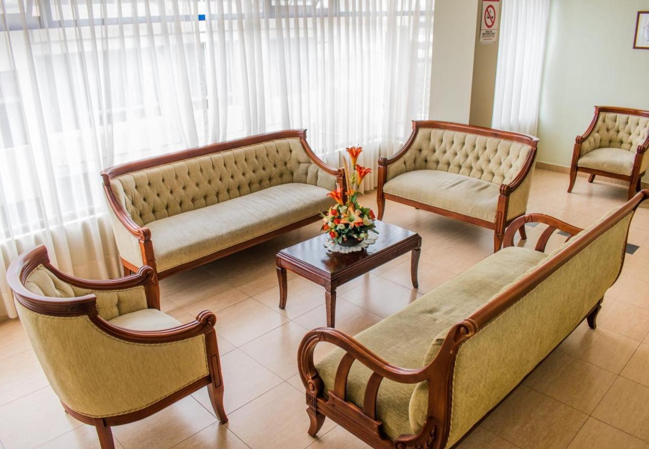 Hotel Flor De Los Andes Tulcán Extérieur photo